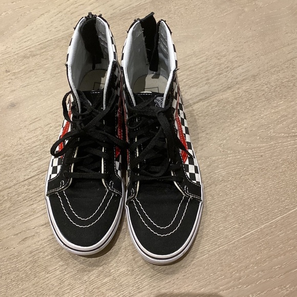 Red and black checkered high top Vans. Size US 5.5 kids. Perfect shape. - Picture 3 of 4